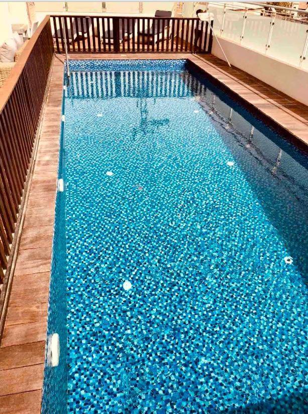 Glamour Luxury Swimming Pool *